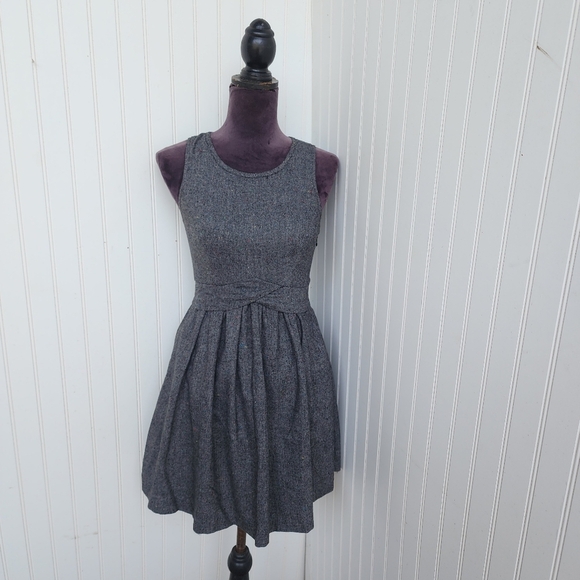 Wool Tweed Pinafore Urban Outfitters Cooperative Grey Jumper Dress Size 0 Cutout - Picture 1 of 16